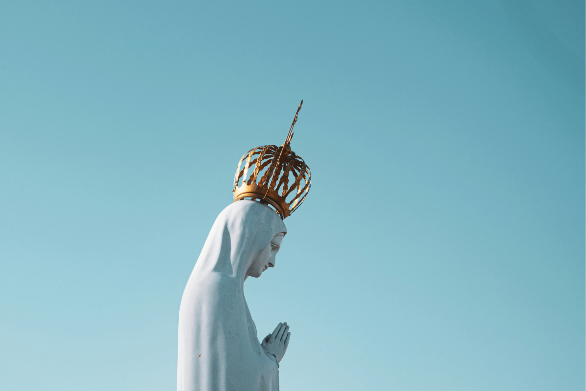 La figura de la Virgen María en la historia de la salvación