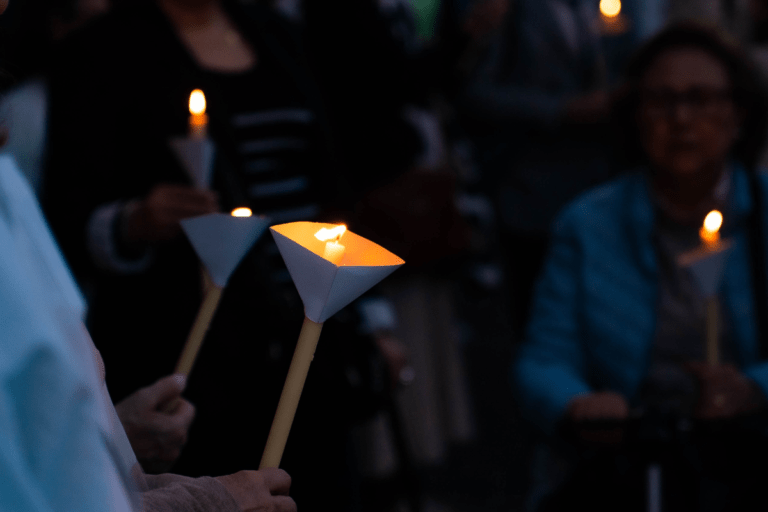 Lee más sobre el artículo El Via Crucis de nuestras vidas